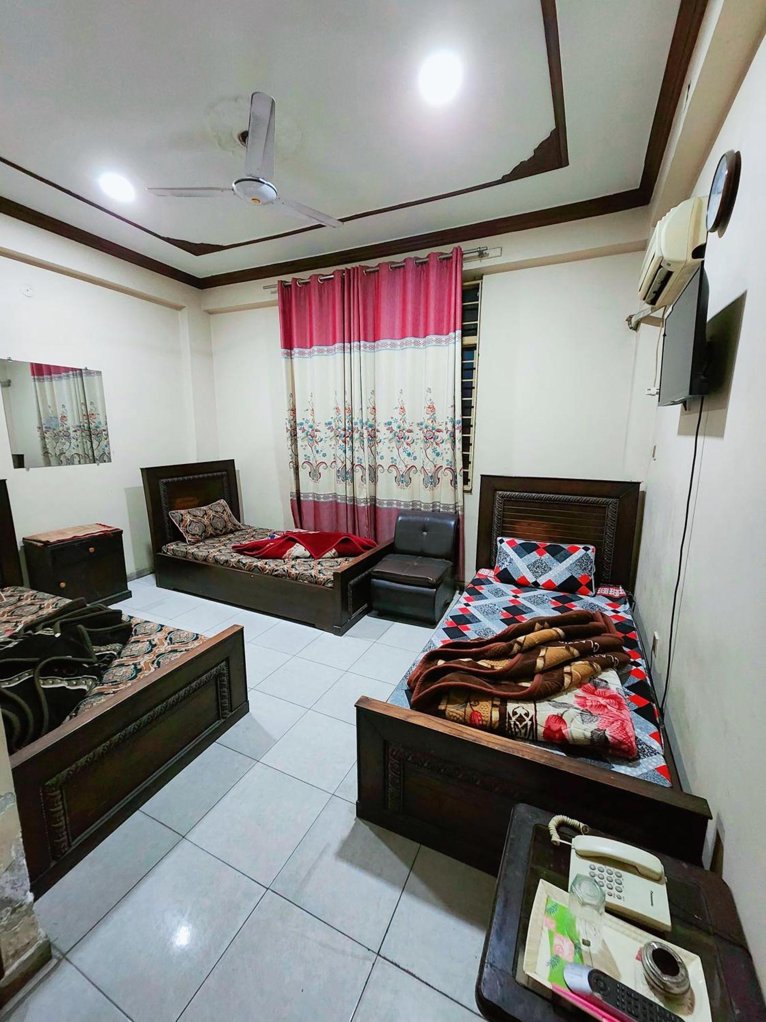 Hotel New Taj International Rawalpindi Exterior photo